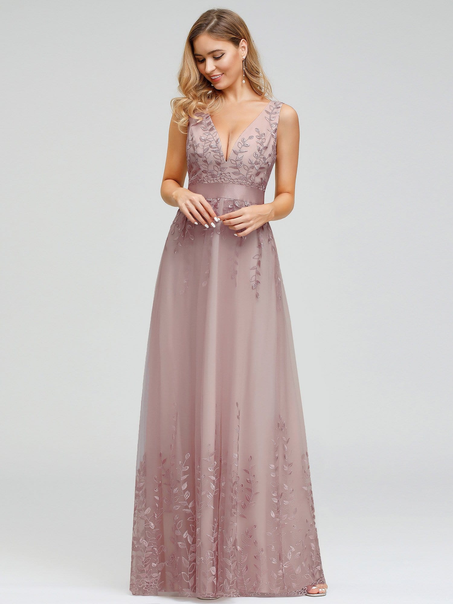 Color=Pink | Romantic V-Neck Embroidery Maxi Bridesmaid Dress-Pink 9 Color=Pink | Romantic V-Neck Embroidery Maxi Bridesmaid Dress-Pink 9