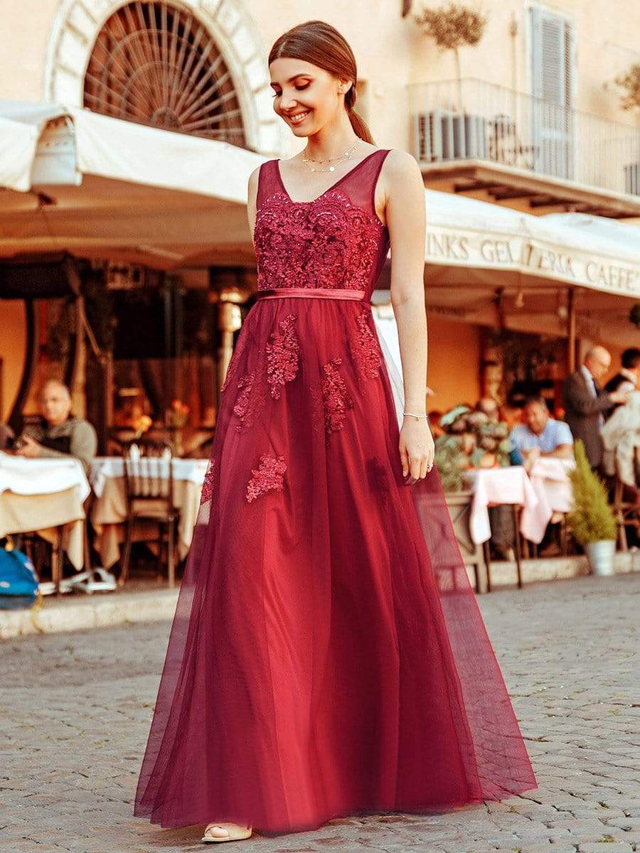 Floor Length Red Tulle Prom Dress with Lace Applique