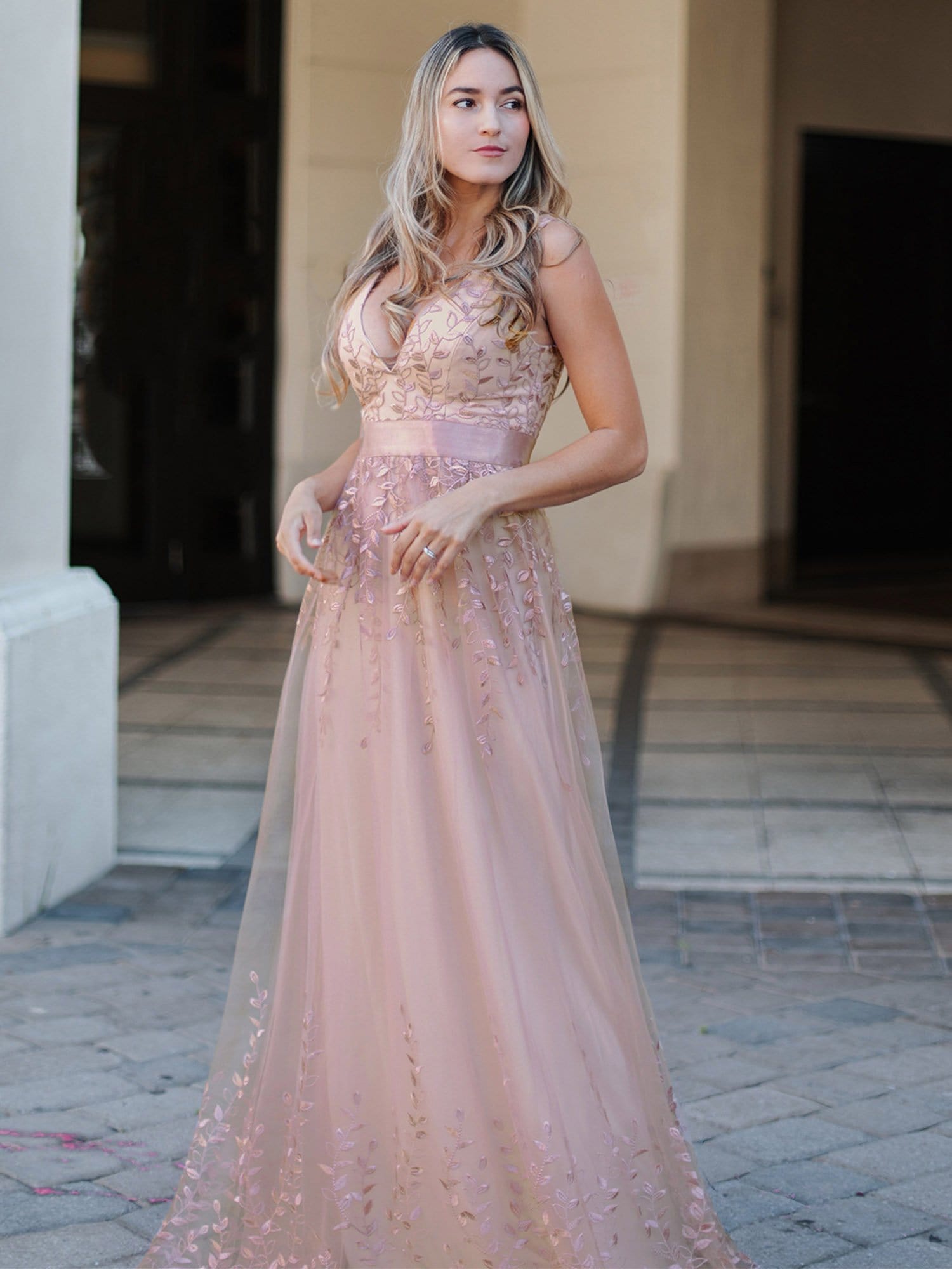 Color=Pink | Romantic V-Neck Embroidery Maxi Bridesmaid Dress-Pink 1